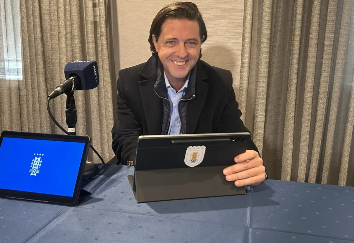 Foto sobre Ignacio Alonso habló sobre el viaje a China, Estadio Centenario y el futuro de las transmisiones